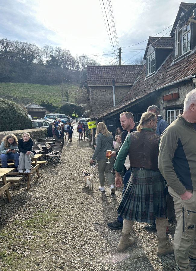 pubs that accept dogs devon