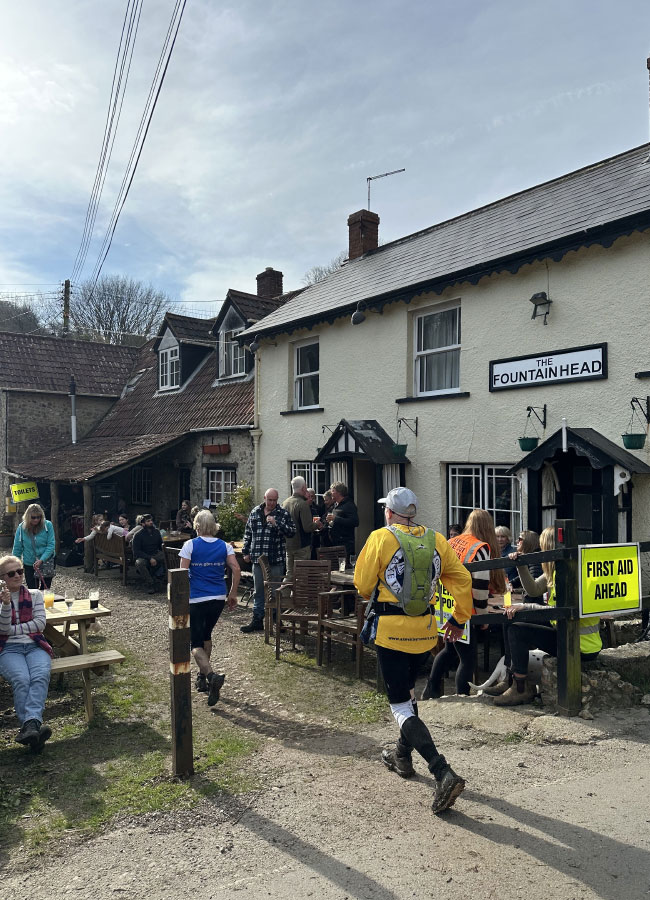 pubs that accept dogs devon
